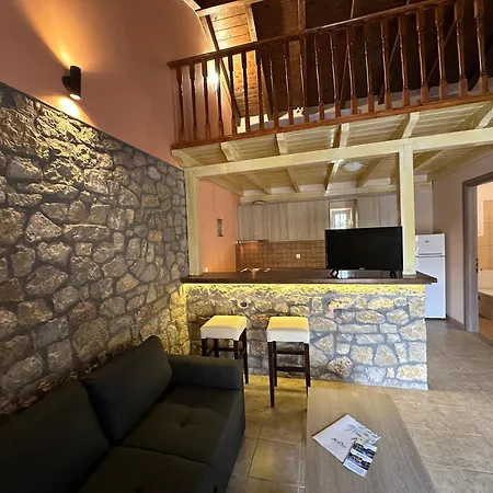 Alkionis Pool View Apartment