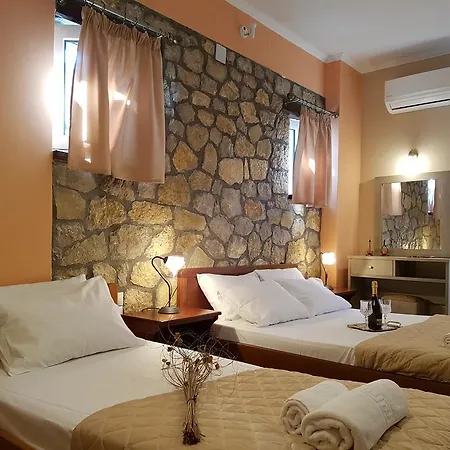 Alkionis Pool View Apartment Lefkada City